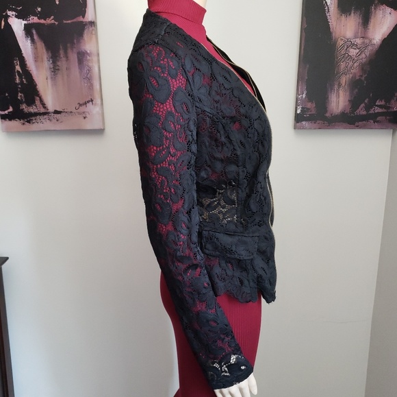 ๐นHP๐นNWT Black Floral Laced Zipper Jacket - Picture 4 of 5